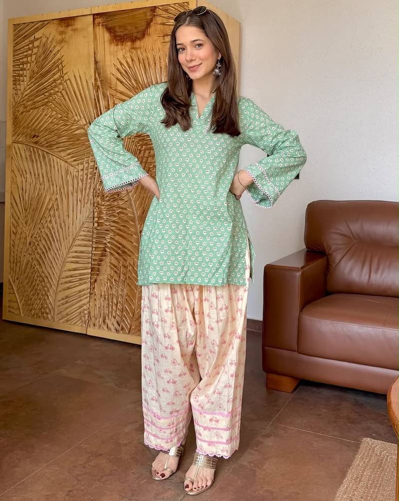 Sea green & cream floral printed pure cotton full sleeve v-neck kurta set for women
