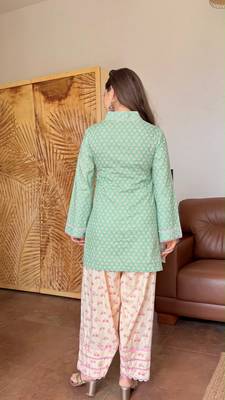 Sea green & cream floral printed pure cotton full sleeve v-neck kurta set for women 2