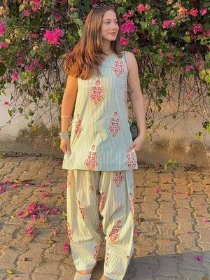 Sea green floral printed pure cotton sleeveless kurta farshi salwar set for women 2