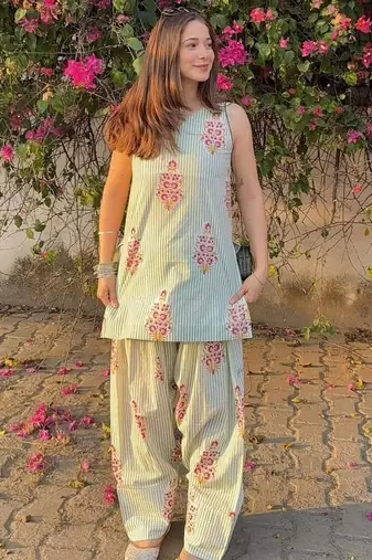 Sea green floral printed pure cotton sleeveless kurta farshi salwar set for women
