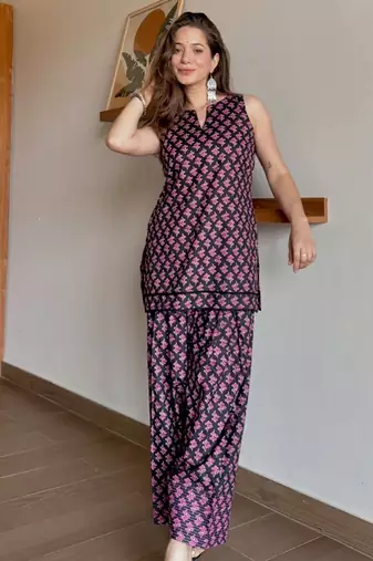 Wine floral printed pure cotton sleeveless kurta farshi salwar set for women