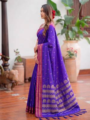 royal-blue silk blend zari woven saree 3