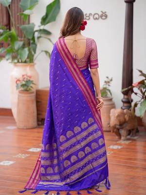 royal-blue silk blend zari woven saree 4