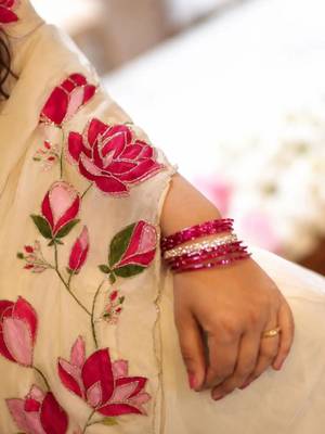 cream silk blend floral printed saree 2
