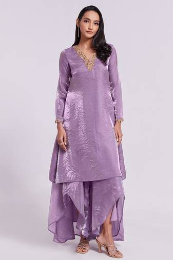 Lavender embellished v-neck kurta set