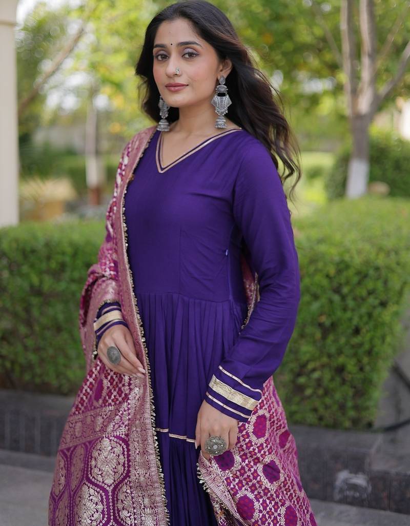 Designer reyon gown with gota patti & lumpy lace work with viscose jacquard dupatta | free size 38-44