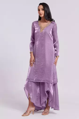 Lavender embellished v-neck kurta set