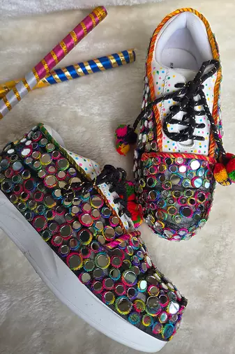 Multicolor printed mirror embroidered artificial leather sneakers