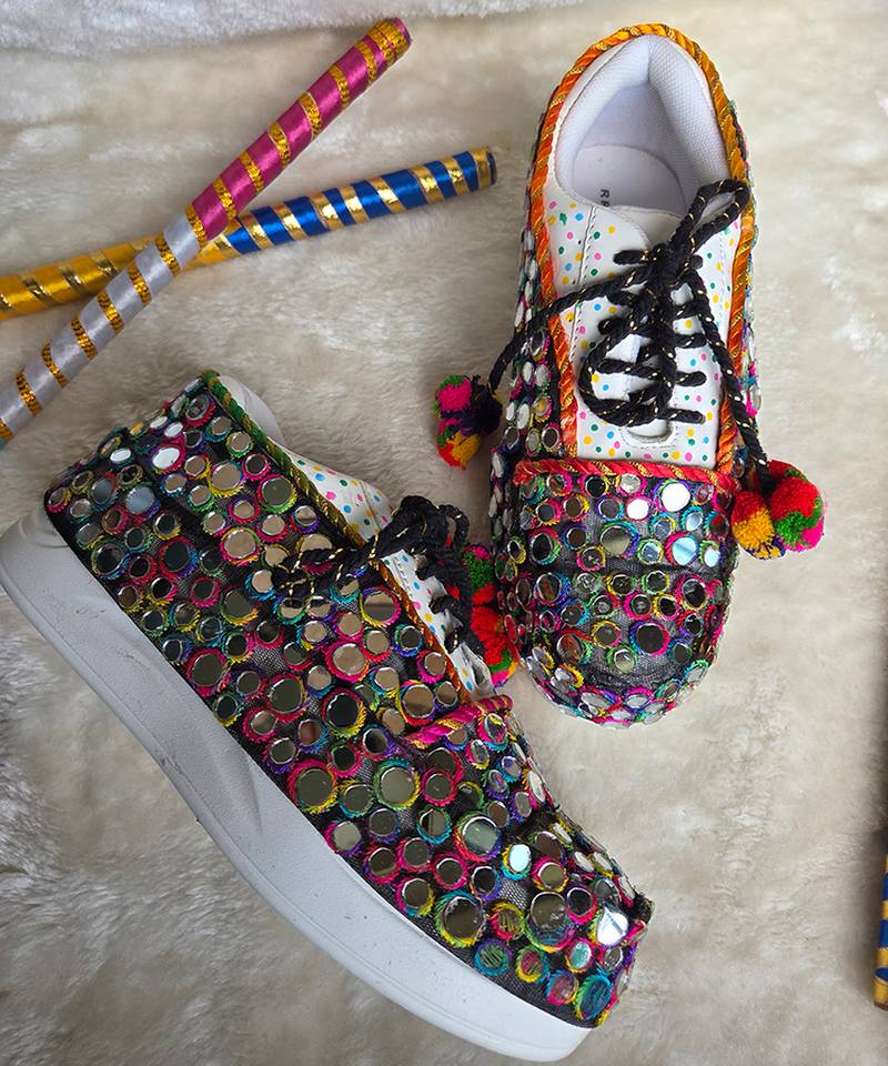 Multicolor printed mirror embroidered artificial leather sneakers