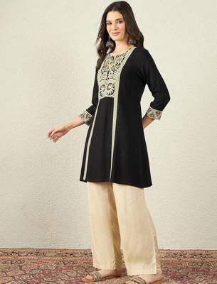 Black color women embroidered thread work kurta in viscose 1