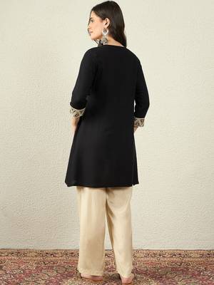 Black color women embroidered thread work kurta in viscose 4