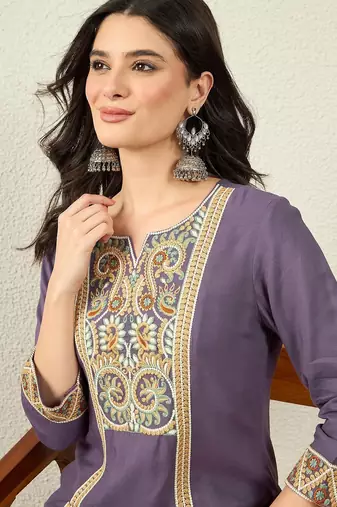Purple color women embroidered thread work kurta in viscose