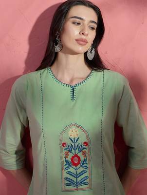 Women embroidered regular thread work pure cotton kurta with trousers 2
