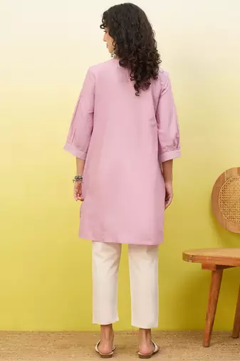 Pink women ethnic motifs embroidered thread work kurta