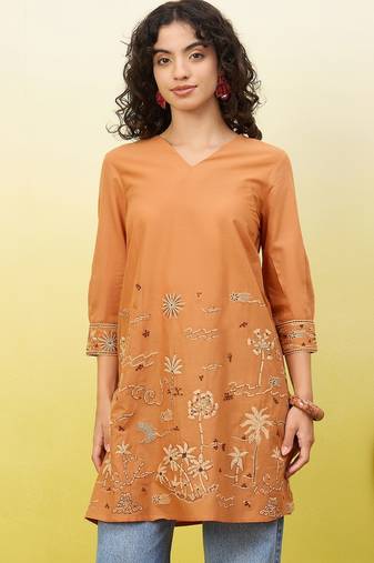 Orange women ethnic motifs embroidered thread work kurta