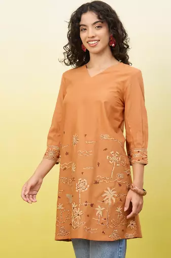 Orange women ethnic motifs embroidered thread work kurta