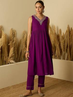 Purple women floral embroidered a-line kurta with trousers 1