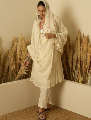 Women white pure cotton kurta pant dupatta set 2