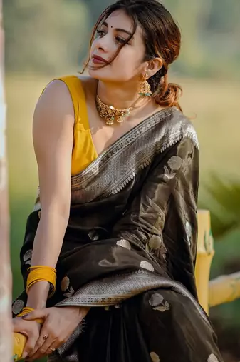 black silk blend banarasi jacuard work festive saree with unstitched blouse piece