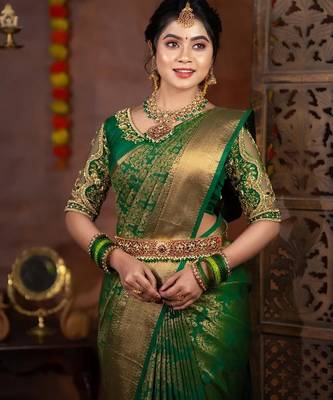 green  silk blend banarasi jacuard work festive saree with unstitched blouse piece 3