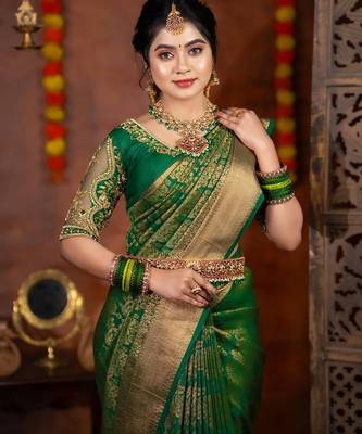 green  silk blend banarasi jacuard work festive saree with unstitched blouse piece 4