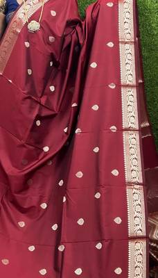 maroon silk blend banarasi jacuard work festive saree with unstitched blouse piece 2