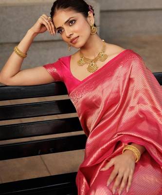pink silk blend banarasi jacuard work festive saree with unstitched blouse piece 3