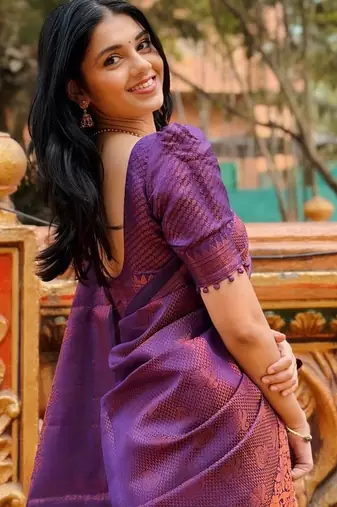 purple silk blend banarasi jacuard work festive saree with unstitched blouse piece