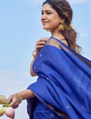 royal blue silk blend banarasi jacuard work festive saree with unstitched blouse piece 4