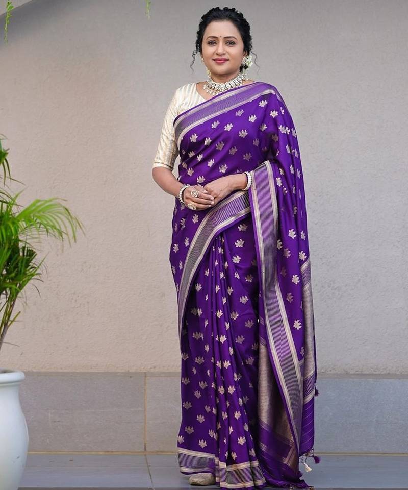purple silk blend banarasi jacuard work festive saree with unstitched blouse piece