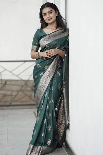 green  silk blend banarasi jacuard work festive saree with unstitched blouse piece