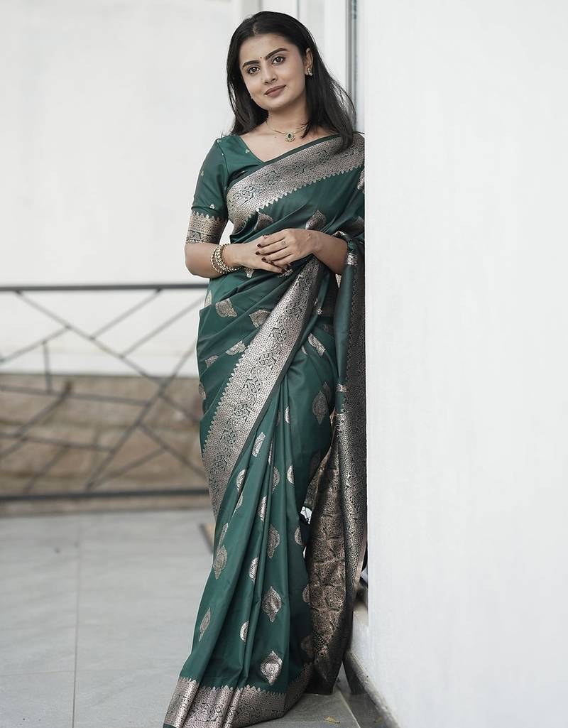 green  silk blend banarasi jacuard work festive saree with unstitched blouse piece