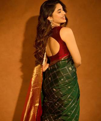 green maroon silk blend banarasi jacuard work festive saree with unstitched blouse piece 2