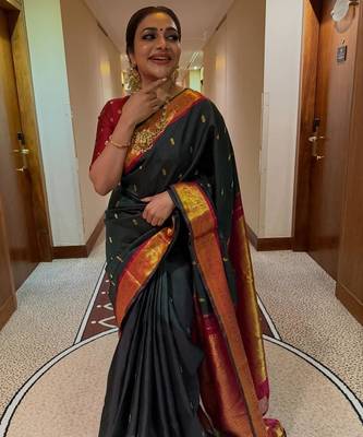 black silk blend banarasi jacuard work festive saree with unstitched blouse piece 2
