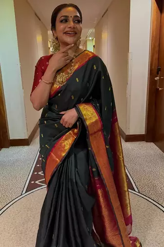 black silk blend banarasi jacuard work festive saree with unstitched blouse piece