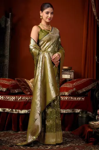 mahendi soft silk blend woven jacquard designer graceful ethnic saree