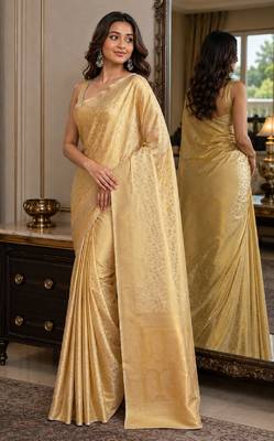 Off white soft silk blend banarasi jacuard work festive saree with unstitched blouse piece 4