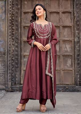 Burgundy embroidered vichitra silk kurta pant dupatta set 2