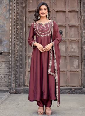 Burgundy embroidered vichitra silk kurta pant dupatta set 3