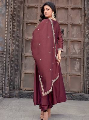 Burgundy embroidered vichitra silk kurta pant dupatta set 5