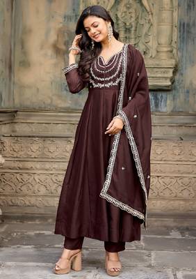 Coffee embroidered vichitra silk kurta pant dupatta set 4