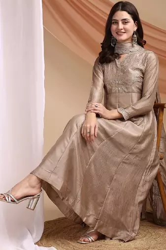 Cream embroidered vichitra silk kurta pant dupatta set