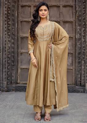 Golden embroidered vichitra silk kurta pant dupatta set 2