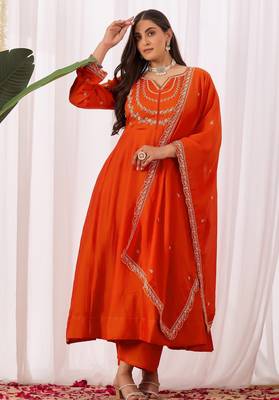 Orange embroidered vichitra silk kurta pant dupatta set 3