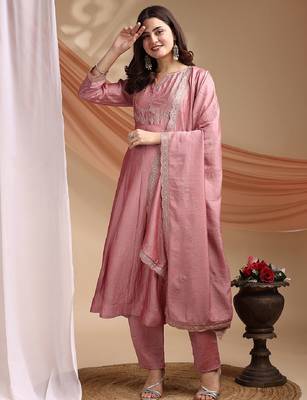 Pink embroidered vichitra silk kurta pant dupatta set 3