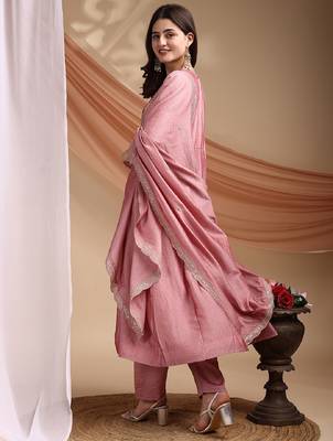 Pink embroidered vichitra silk kurta pant dupatta set 5