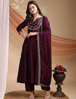 Wine embroidered vichitra silk kurta pant dupatta set 3