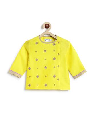 Yellow embroidered chanderi silk dhoti kurta set 4