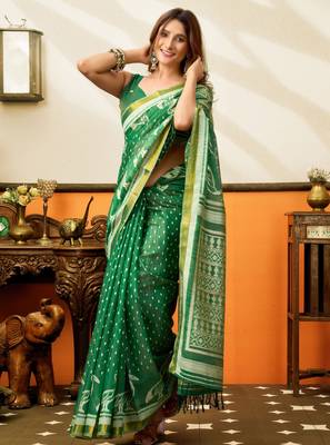 green smart cotton blend based sophisticated woven jacquard designer saree 4
