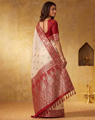White color silk blended woven jari designer rich sophisticated graceful rich looks saree 3
